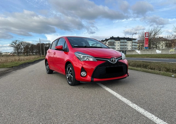 Toyota Yaris cena 42000 przebieg: 118183, rok produkcji 2015 z Żuromin małe 137